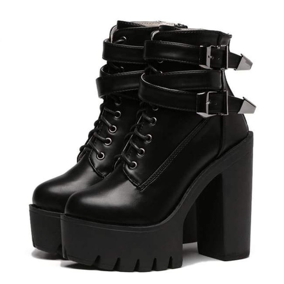 GOTHIC PUNK LACE UP & BANDAGE BACK PLATFORM SHOES - Picture 1 of 2